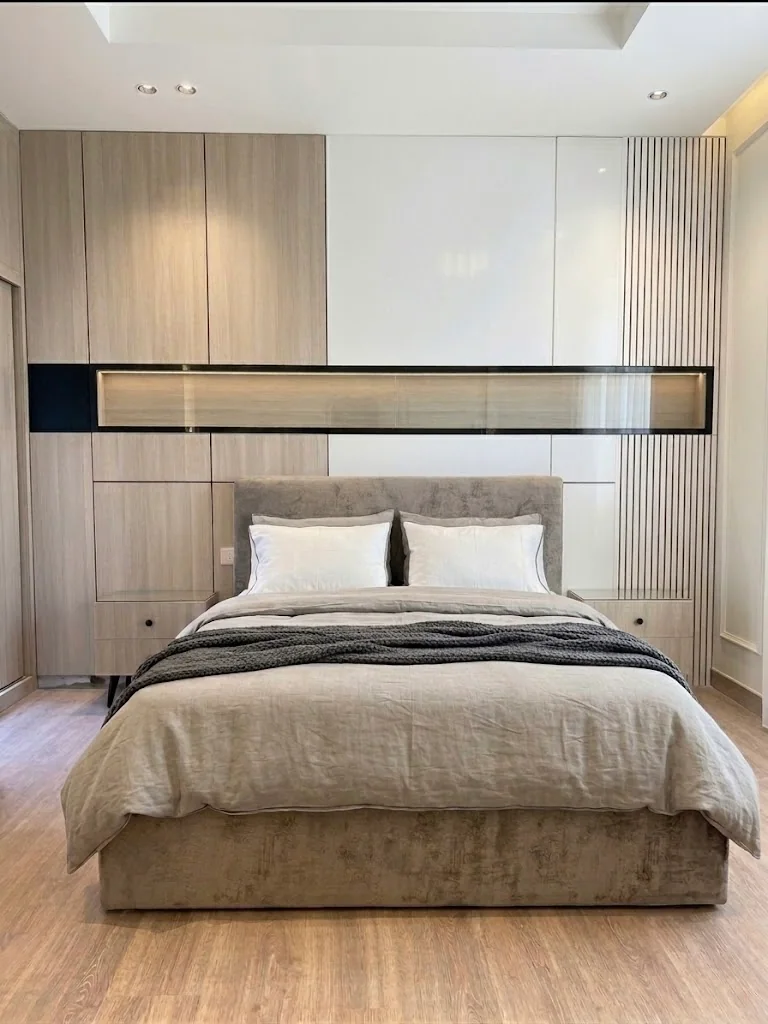Drive-supplied bedroom project photograph